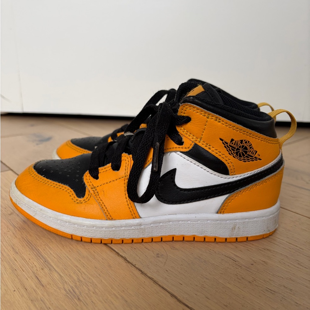 Jordan Kids' AJ 1 Mid Sneakers